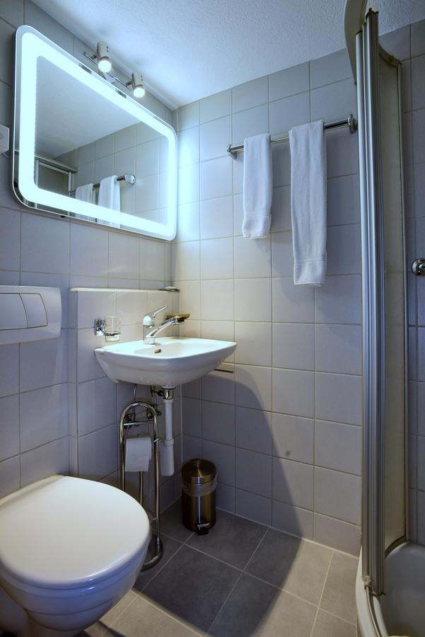 Hotel Freihof Ґларус Екстер'єр фото